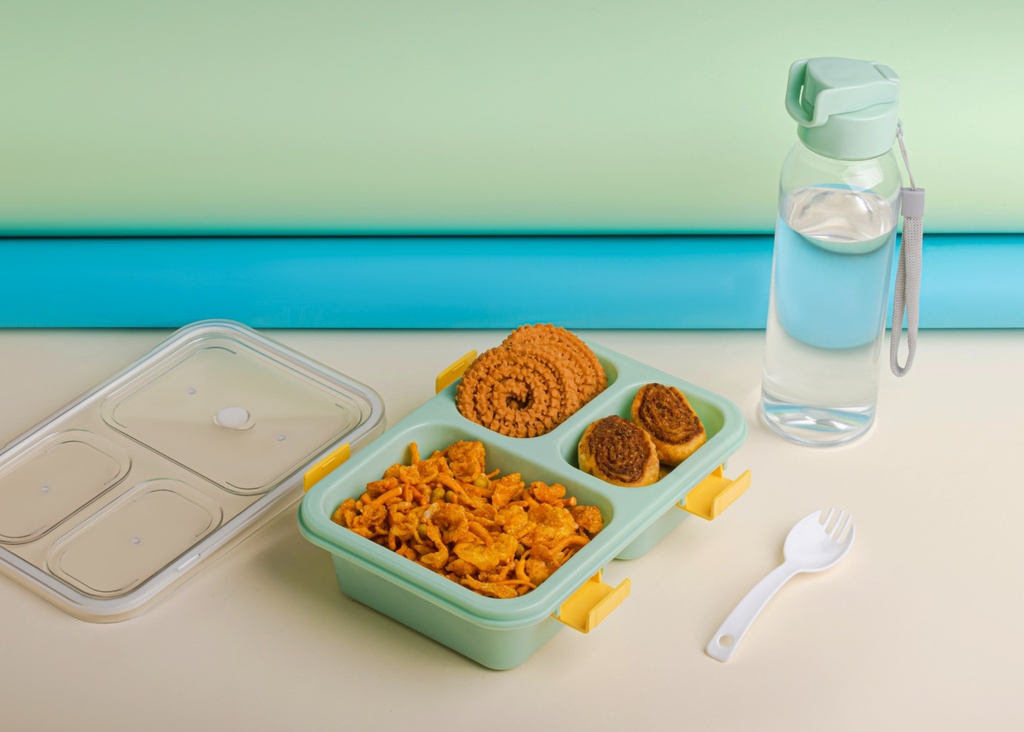 Tokyo Lunch Box 4 Look With Water Bottle Combo - Loose